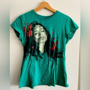 Graphic tee